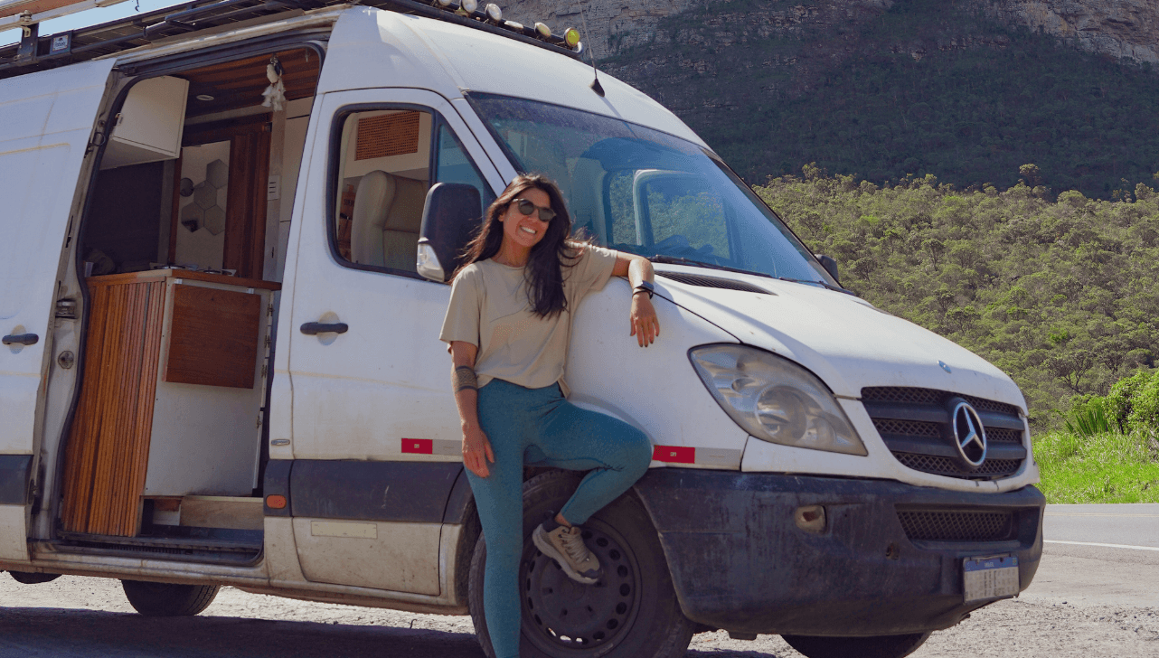 Brasileira cruza Américas sozinha de motorhome