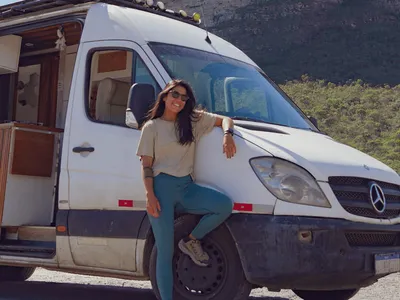 Brasileira cruza Américas sozinha de motorhome