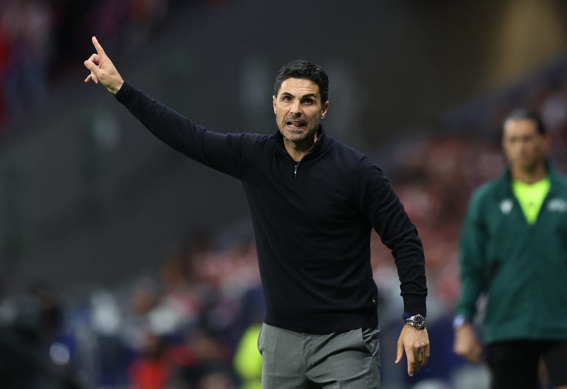 Campeão da Premier League, Arsenal anuncia renovação com Mike Arteta