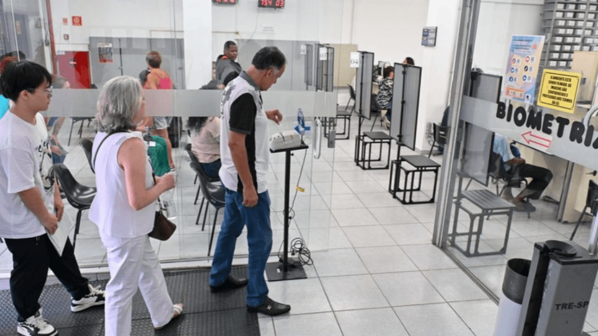 Cartórios eleitorais de SP fazem atendimento no feriado (1) e fim de semana