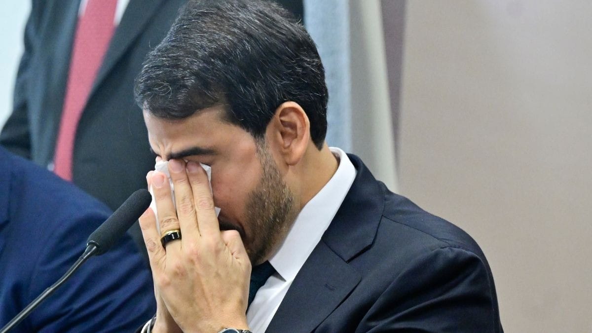 Jorge Messias se emociona e afirma: ‘Quem vos fala é um servo de Deus’