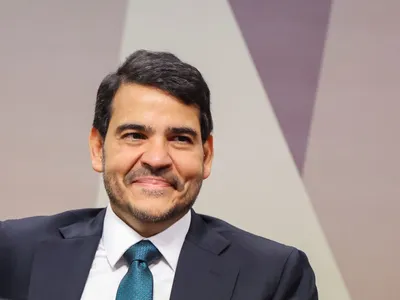 Plenário do Senado vota indicação de Jorge Messias para o STF