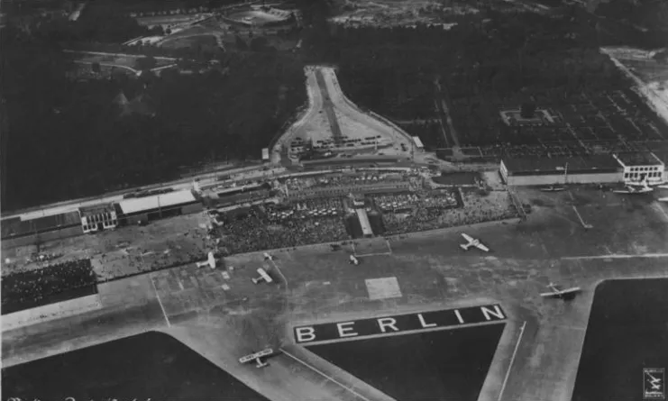 Aeroporto de Tempelhof teve construção iniciada em 1936