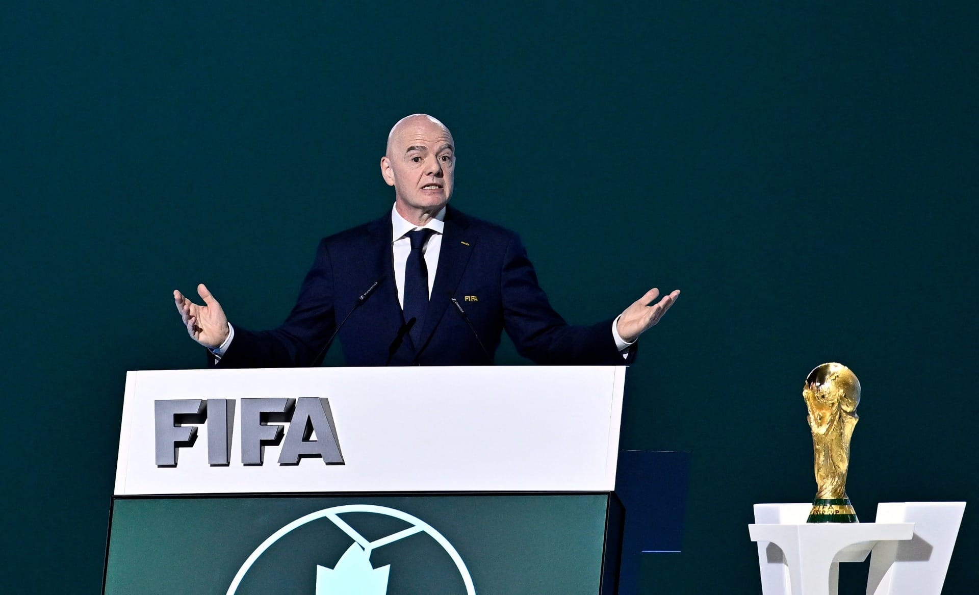 Gianni Infantino, presidente da Fifa, no 76º congresso da entidade (Foto: REUTERS/Jennifer Gauthier)