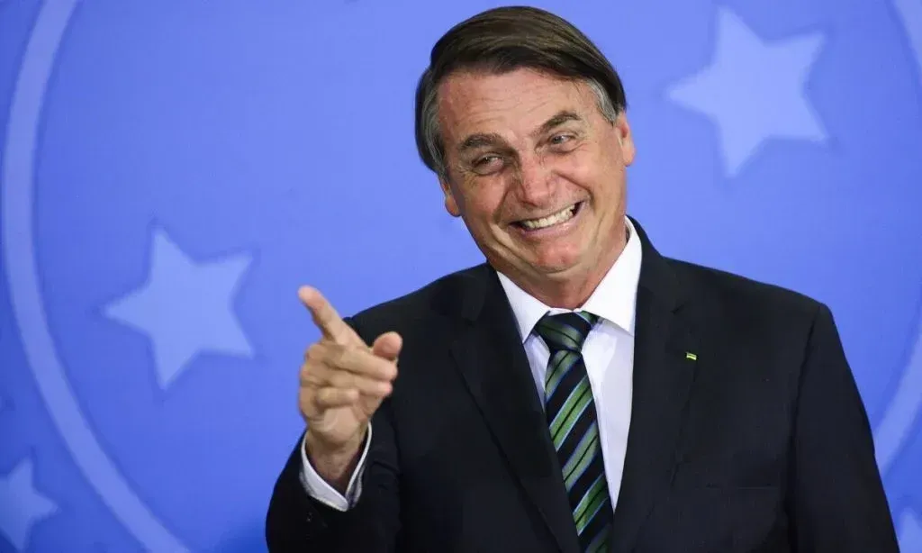 Bolsonaro pode ter pena reduzida após Congresso derrubar veto de PL