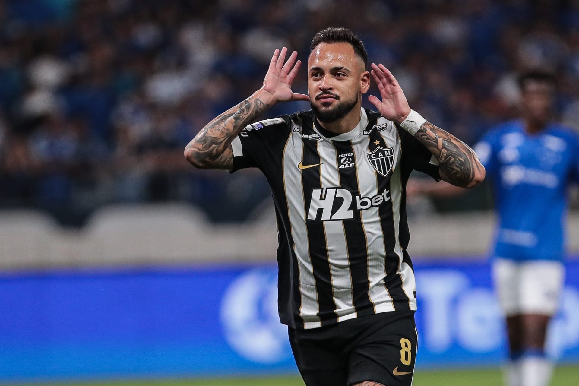 Atlético-MG espanta crise e vence o Cruzeiro no Mineirão pelo Brasileirão