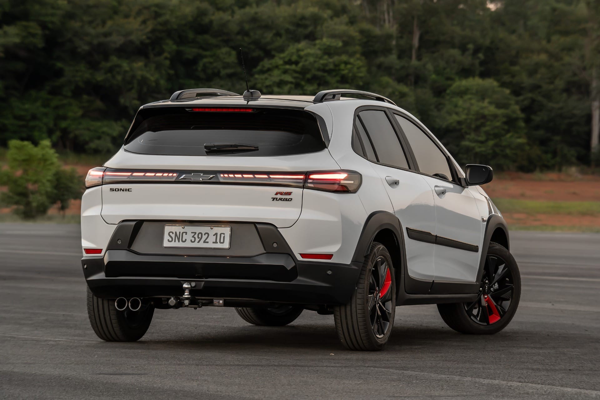 Sonic 2027 exibe lanternas com assinatura visual e estilo de SUV cupê