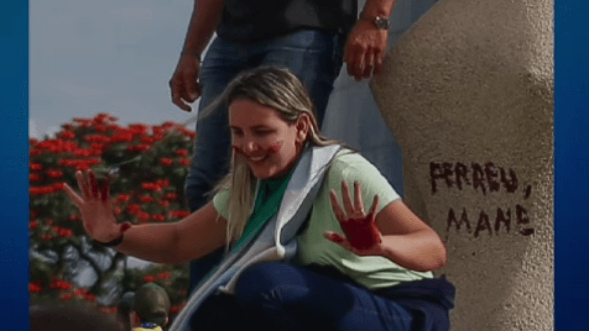 Moraes autoriza ida de 'Débora do Batom', do 8/1, para o regime semiaberto