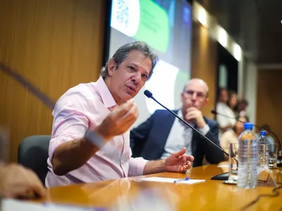Haddad diz que Lula não fará 'pacotes de bondades' para ganhar eleição