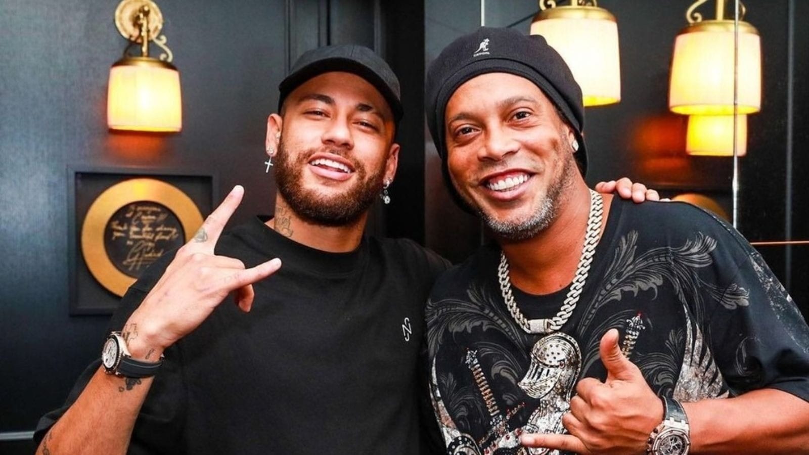 Ronaldinho Gaúcho faz coro para Ancelotti levar Neymar à Copa: "É o melhor"