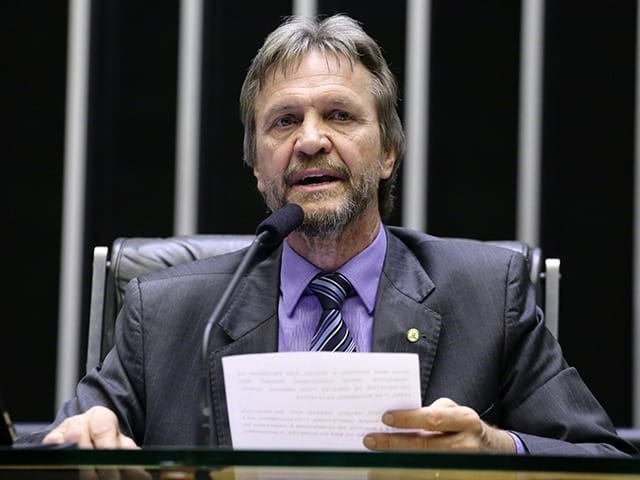"Bomba para o bolsonarismo", comemora líder do PT na Câmara dos Deputados