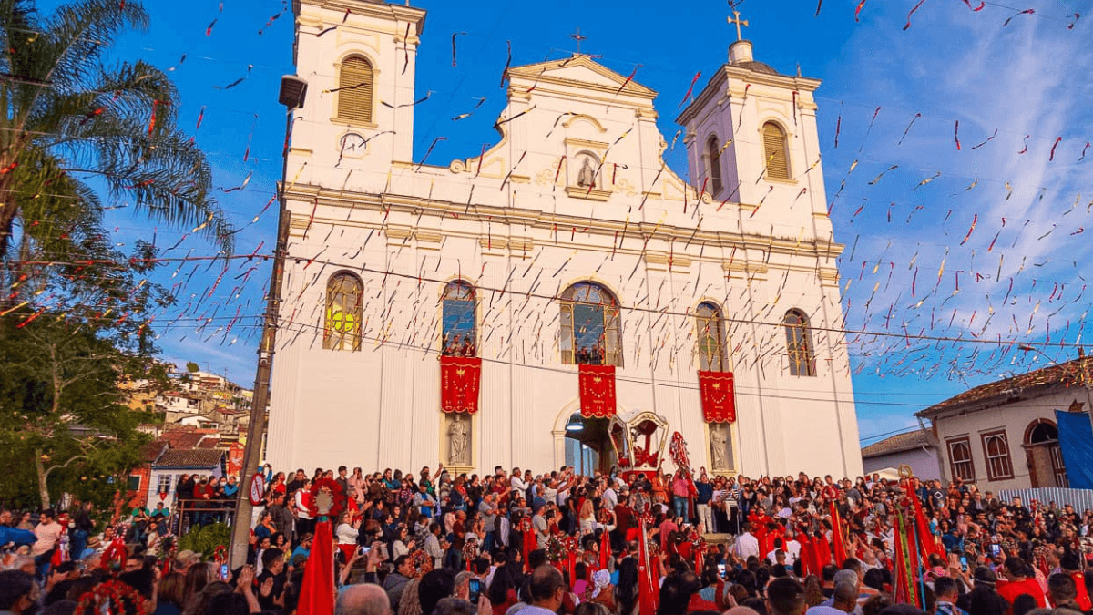 Festa do Divino Espírito Santo 2026 acontece em São Luiz do Paraitinga