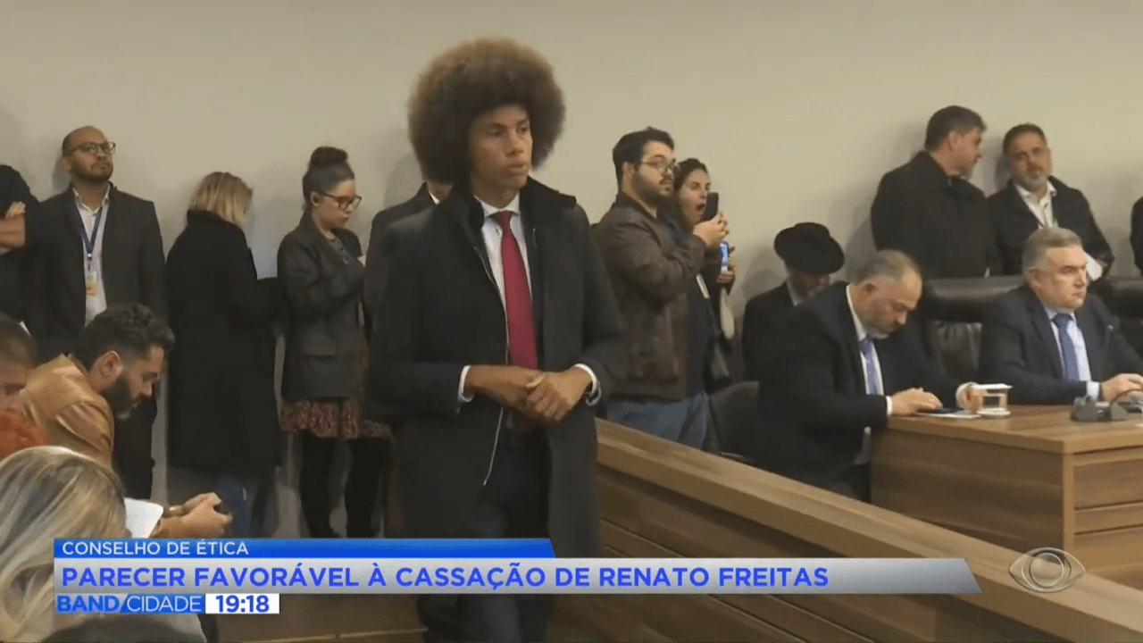 CCJ aprova cassação de Renato Freitas, deputado estadual do PT-PR