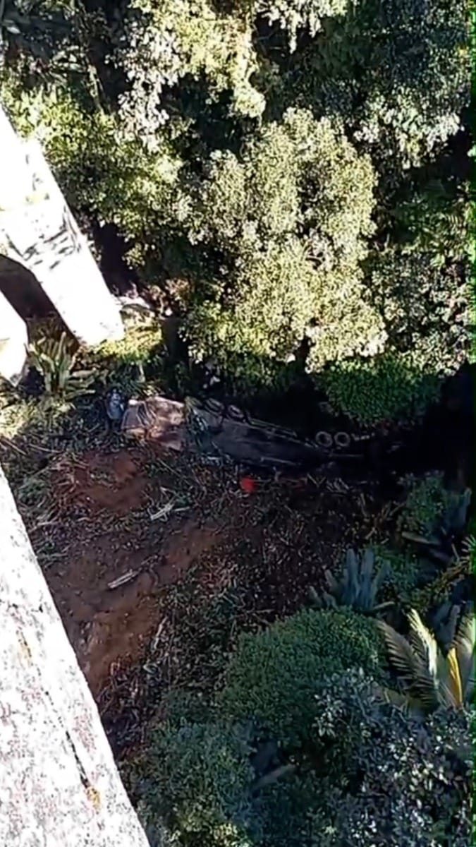 Caminhão despenca do Viaduto dos Padres, em Morretes, e deixa um morto
