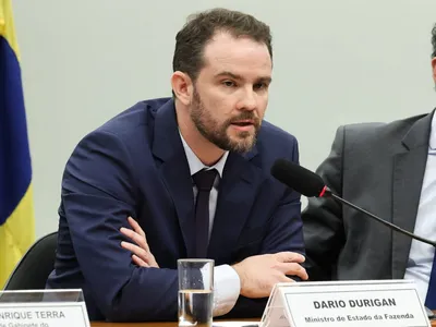 Durigan cancela ida à reunião dos Brics após ataques entre Rússia e Ucrânia