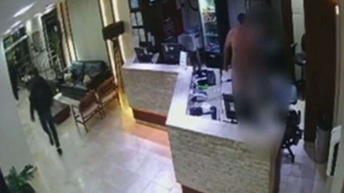 Homem nu é preso após agredir funcionários de hotel em Campo Grande (MS)