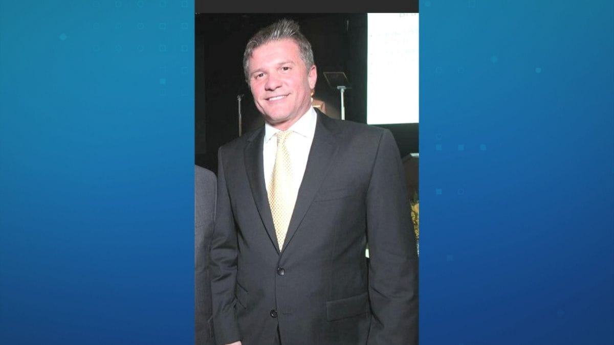 Mendonça vota para manter prisão de parentes de Vorcaro; Gilmar pede vista
