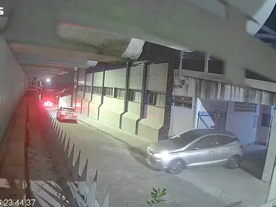 Quadrilha invade estacionamento de igreja e furta veículos em SP