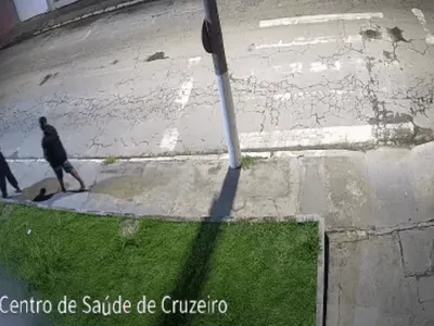Polícia de Cruzeiro apreende menores por homicídio no centro da cidade