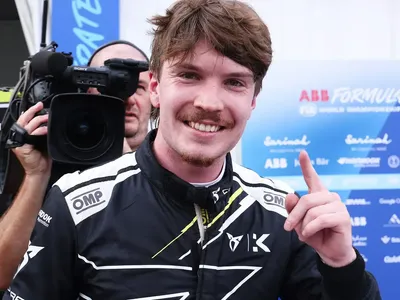 Dan Ticktum bate De Vries e conquista a pole do E-Prix de Mônaco