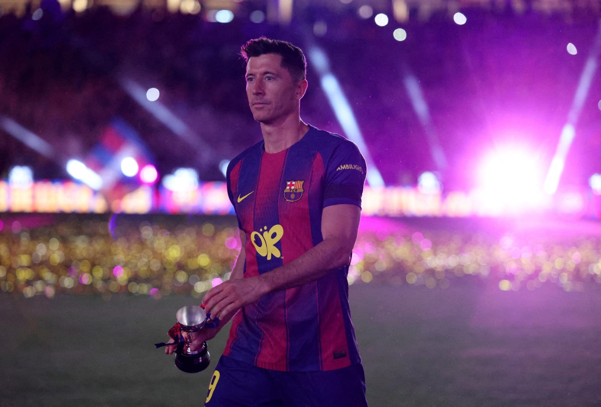 Barcelona anuncia a saída de Lewandowski; veja detalhes