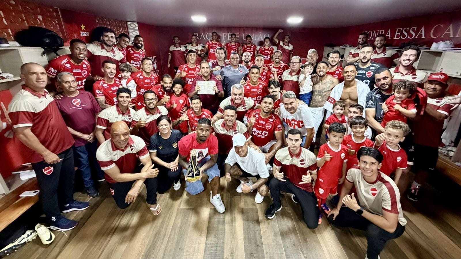 Vila Nova vence o Avaí e cola nos líderes da Série B; veja os gols