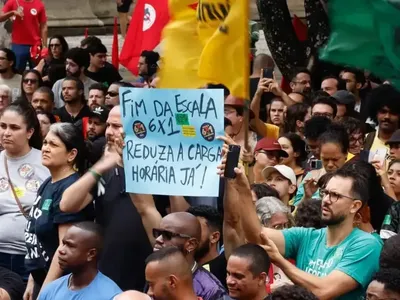 Centrão propõe corte no FGTS e transição de 10 anos por fim de escala 6x1