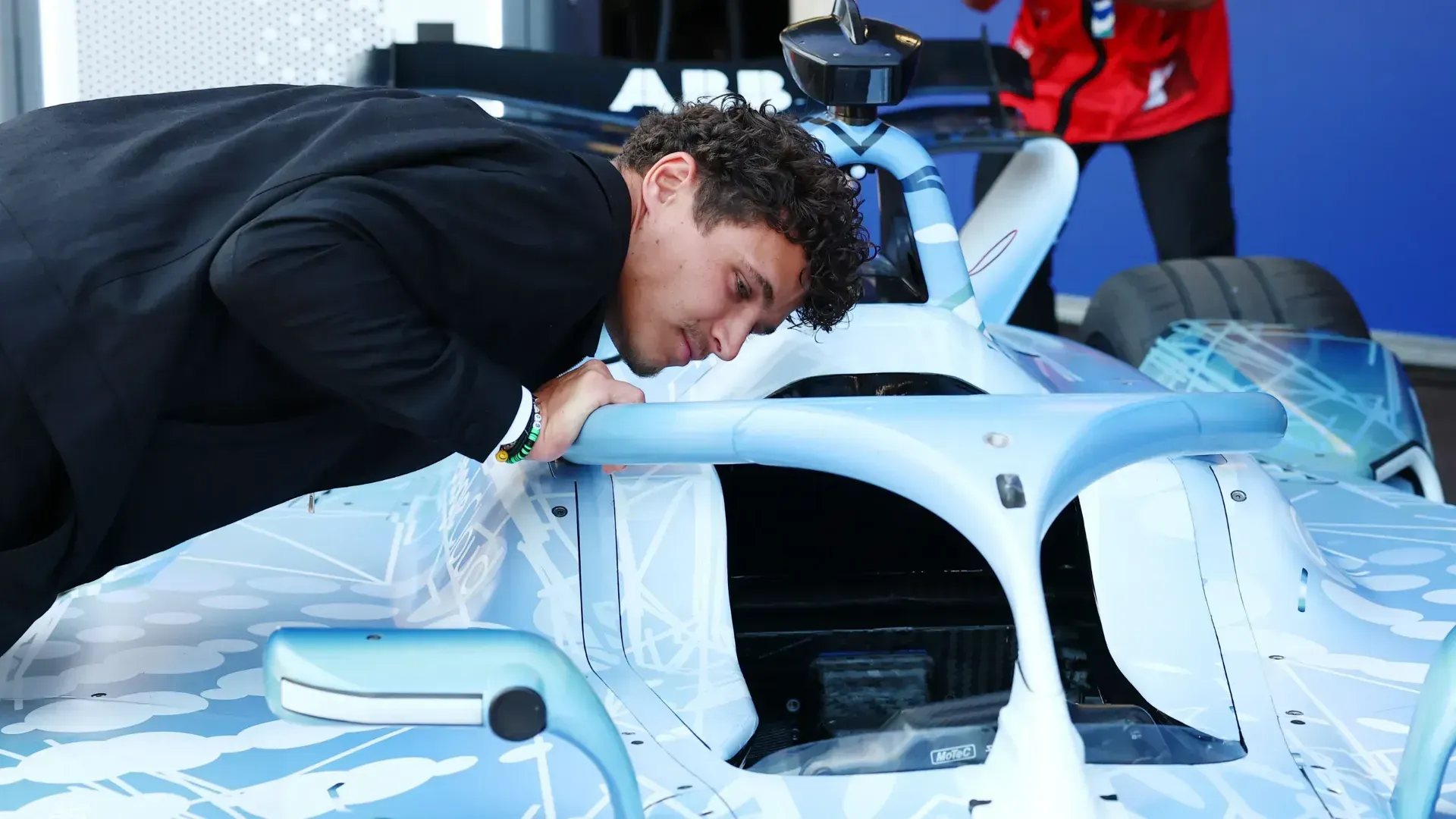 Norris revela plano de testar carro da Fórmula E: "Sempre se pode aprender"