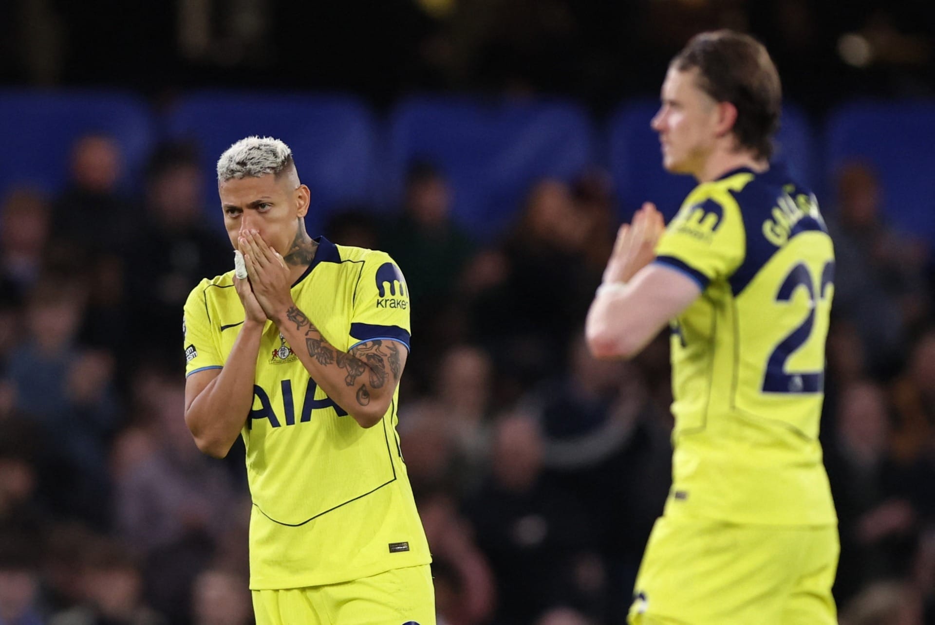 Chelsea vence e mantém Tottenham ameaçado de rebaixamento na Premier League