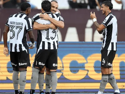 Botafogo e Fluminense fecham o sábado com clássico carioca na Série A