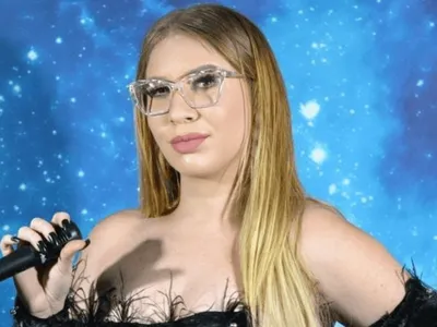 VÍDEO: Sósia de Marília Mendonça causa confusão em show de Maiara e Maraisa