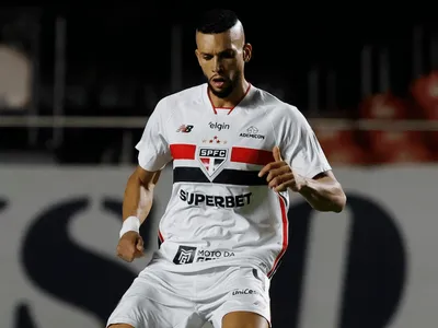 Zagueiro Dória rescinde contrato com o São Paulo após receber ameaças