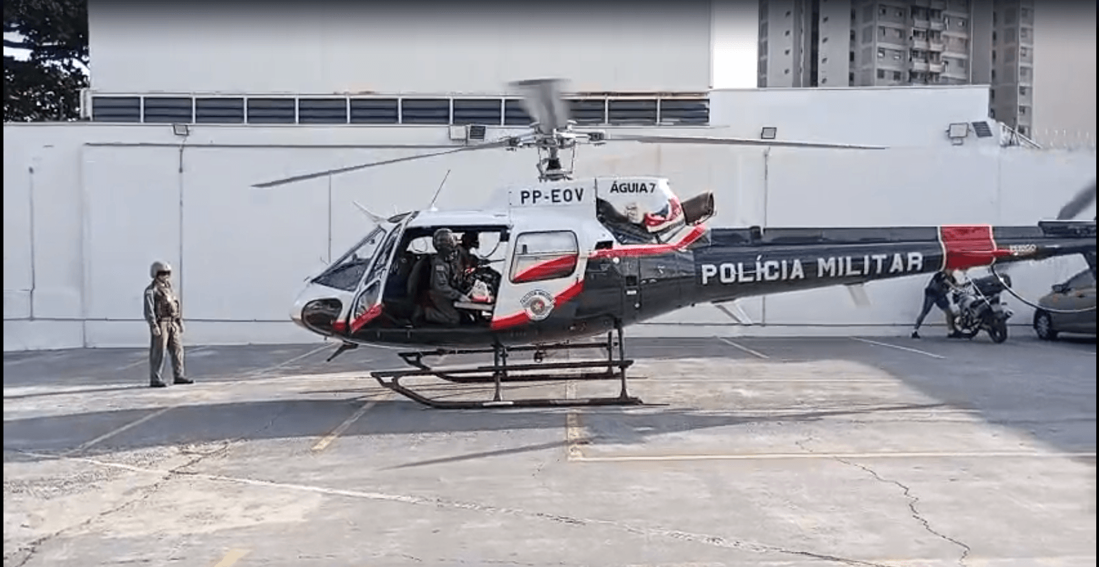 Helicóptero águia da Polícia Militar prestou atendimento às vítimas