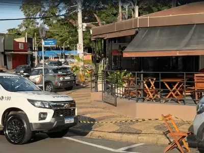 Duas pessoas são baleadas em uma tentativa de assalto a bar em Campinas