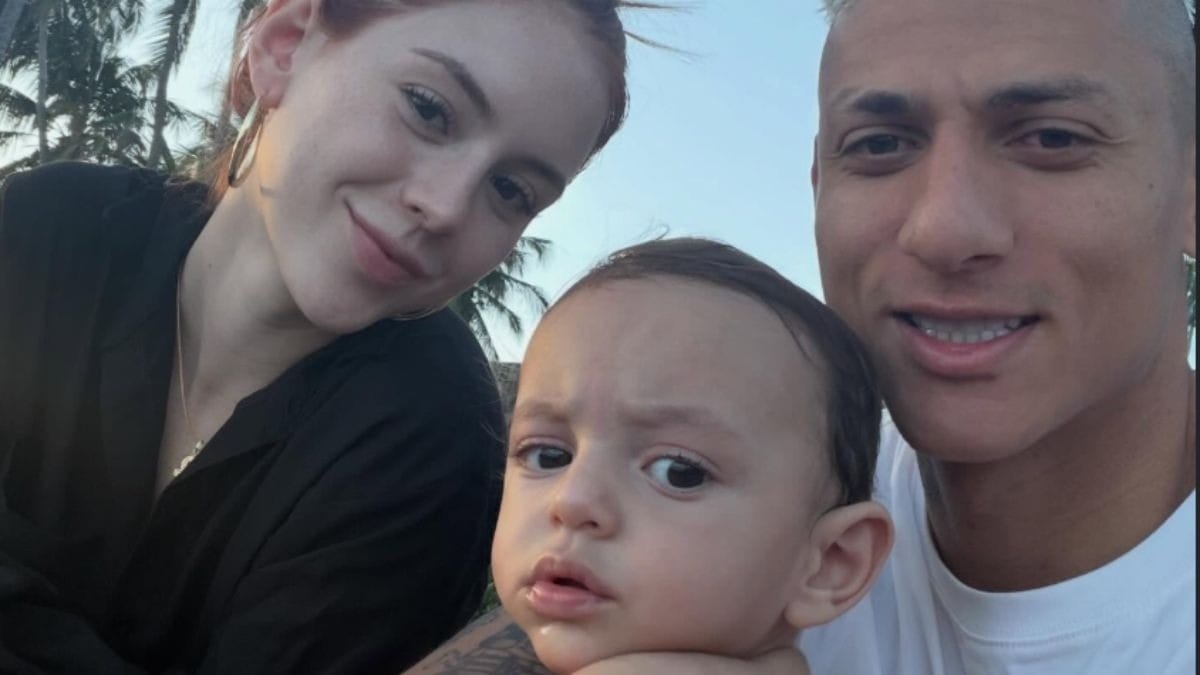 Amanda Ara&uacute;jo, o beb&ecirc; e o pai do beb&ecirc;