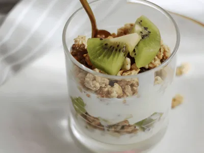 Iogurte sem graça nunca mais! Turbine seu lanchinho da tarde fitness