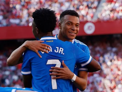 Real Madrid dispensa Alaba e pode vender Vini Jr e Mbappé; entenda