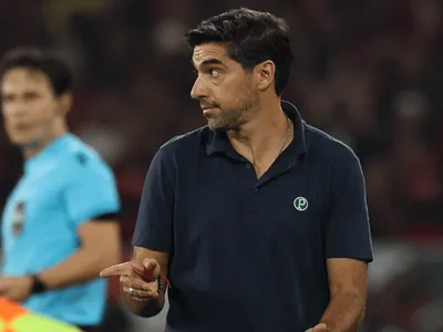 Abel dedica vitória sobre Flamengo a Leila e exalta coragem da presidente