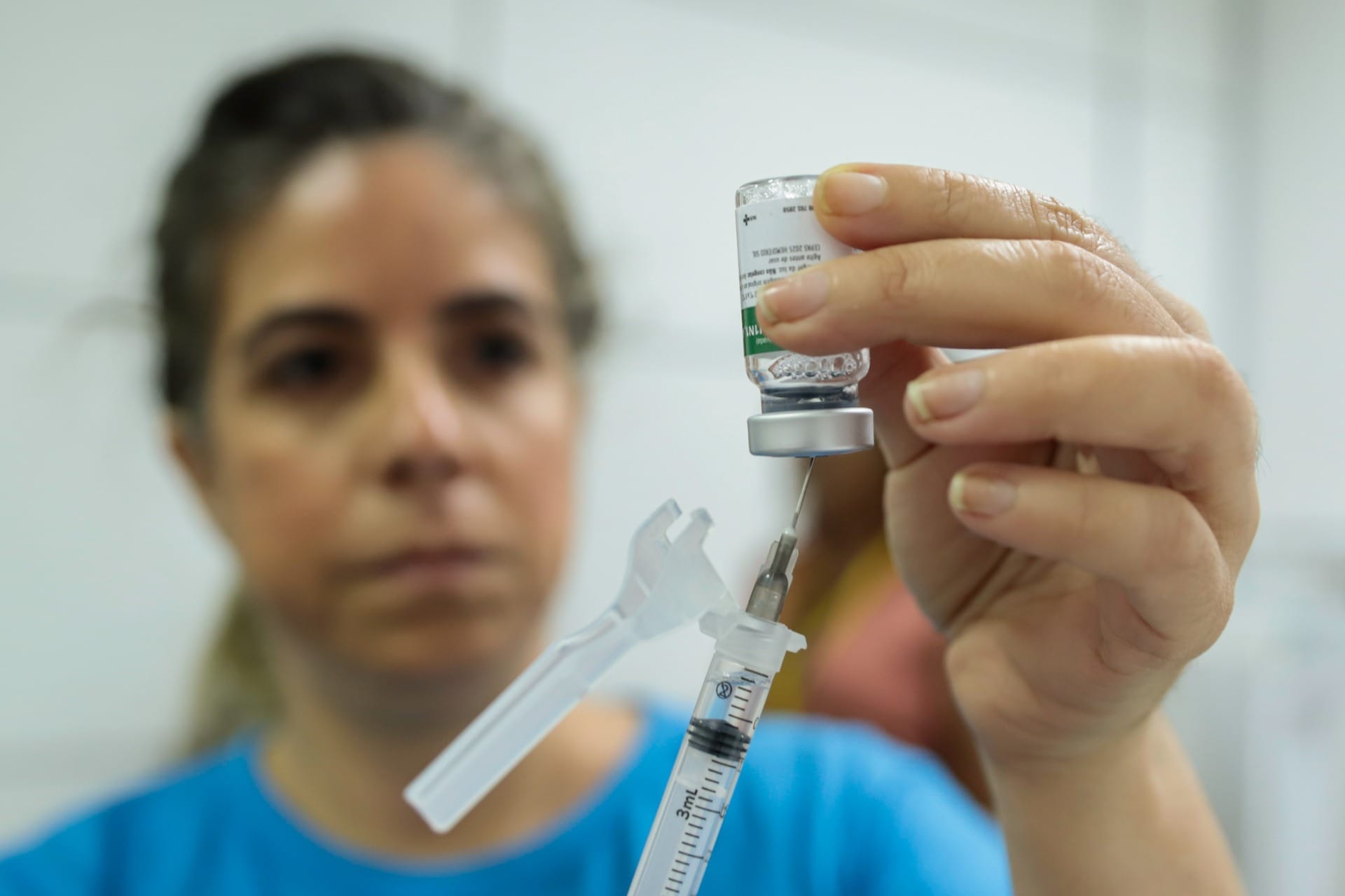 Vacinação contra gripe tem baixa procura enquanto casos sobem no País
