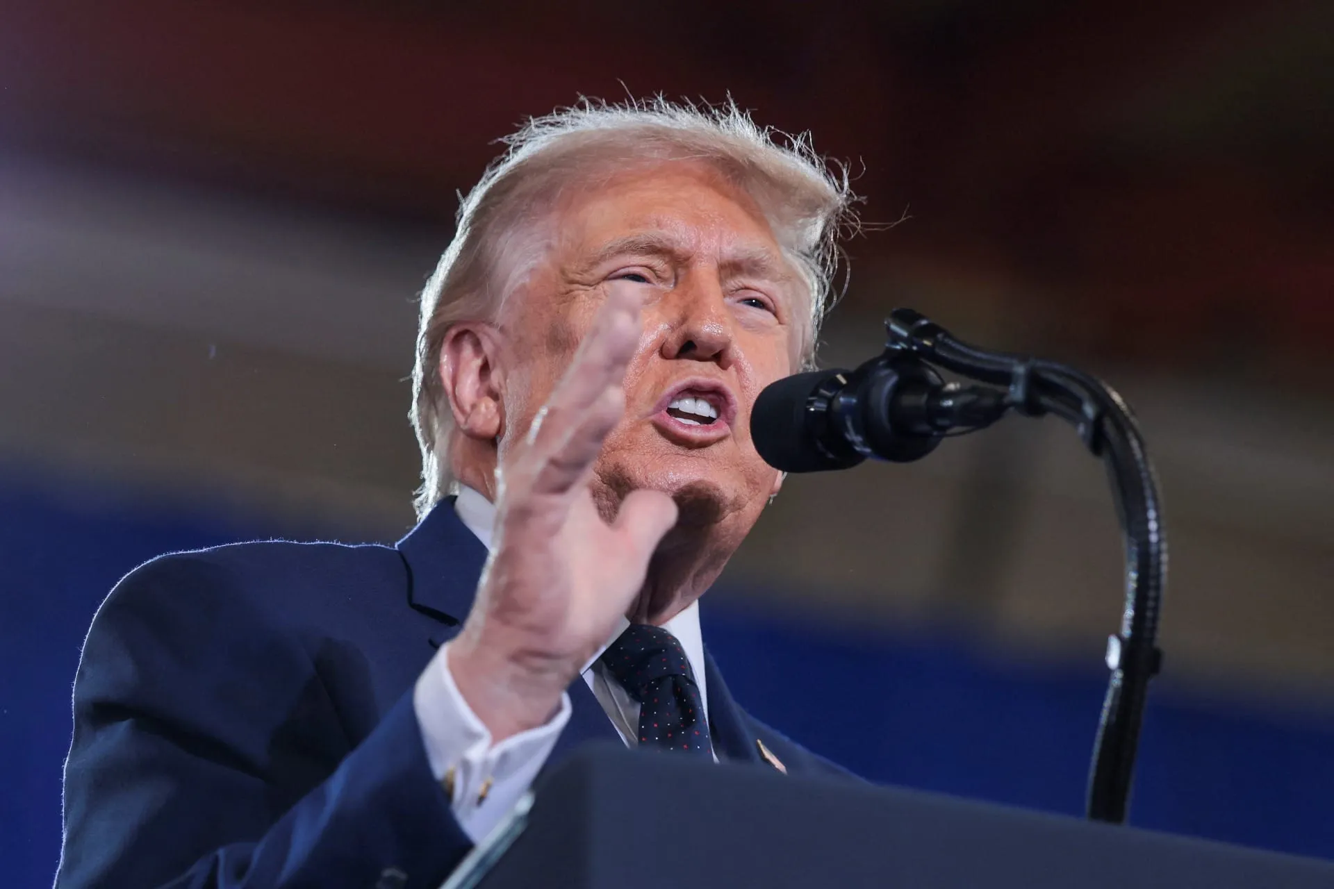 Influenciador defensor de Trump relata brutalidade do ICE após deportação