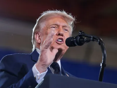 Trump exige que Israel e Irã parem com ataques 'imediatamente'