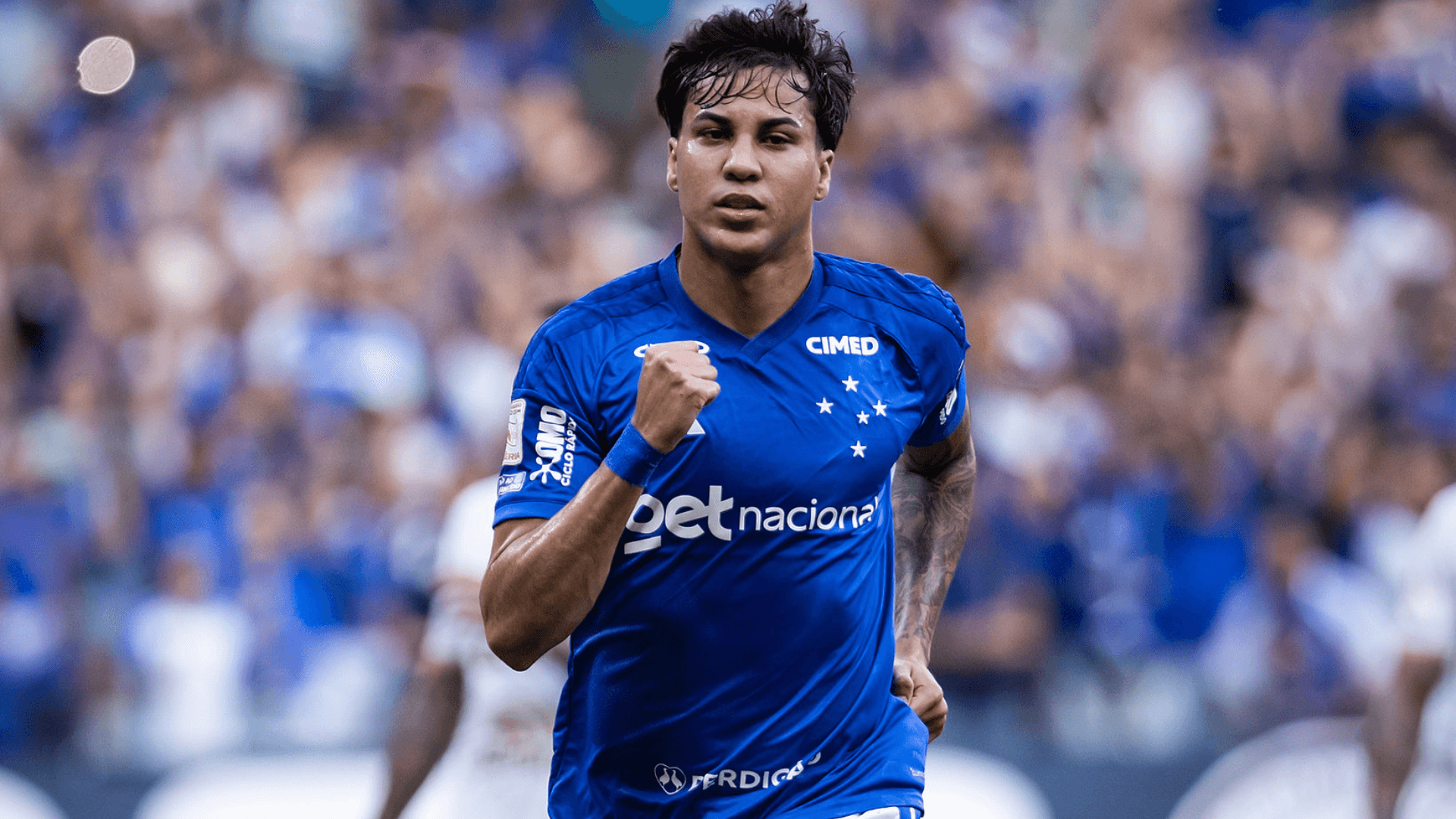 Cruzeiro toma sustos no fim, mas vence Chape e consolida reação na Série A