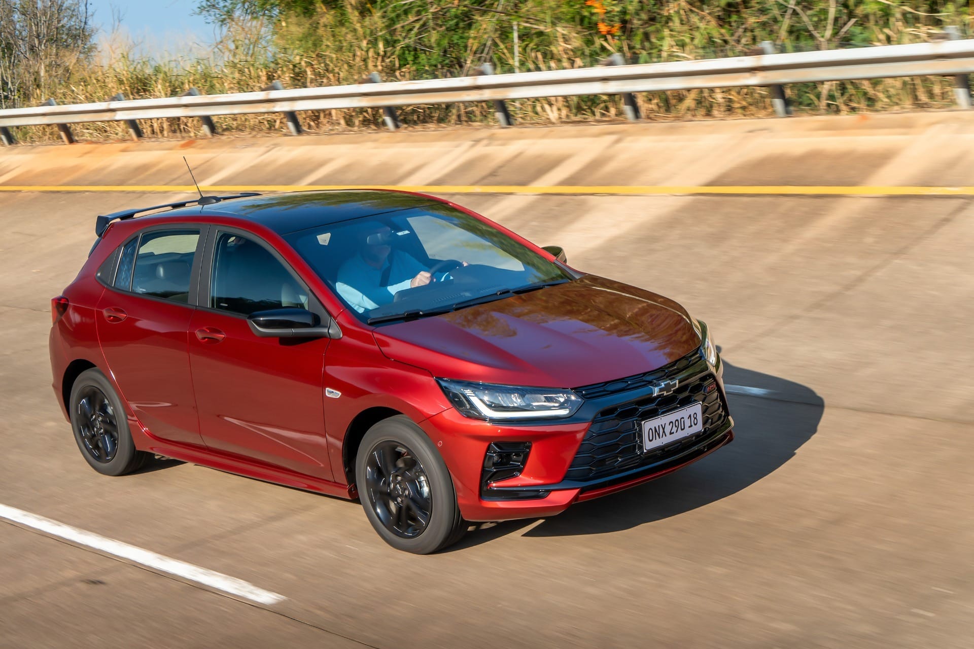 Chevrolet prepara Onix Eco 2027 a etanol para pagar menos imposto