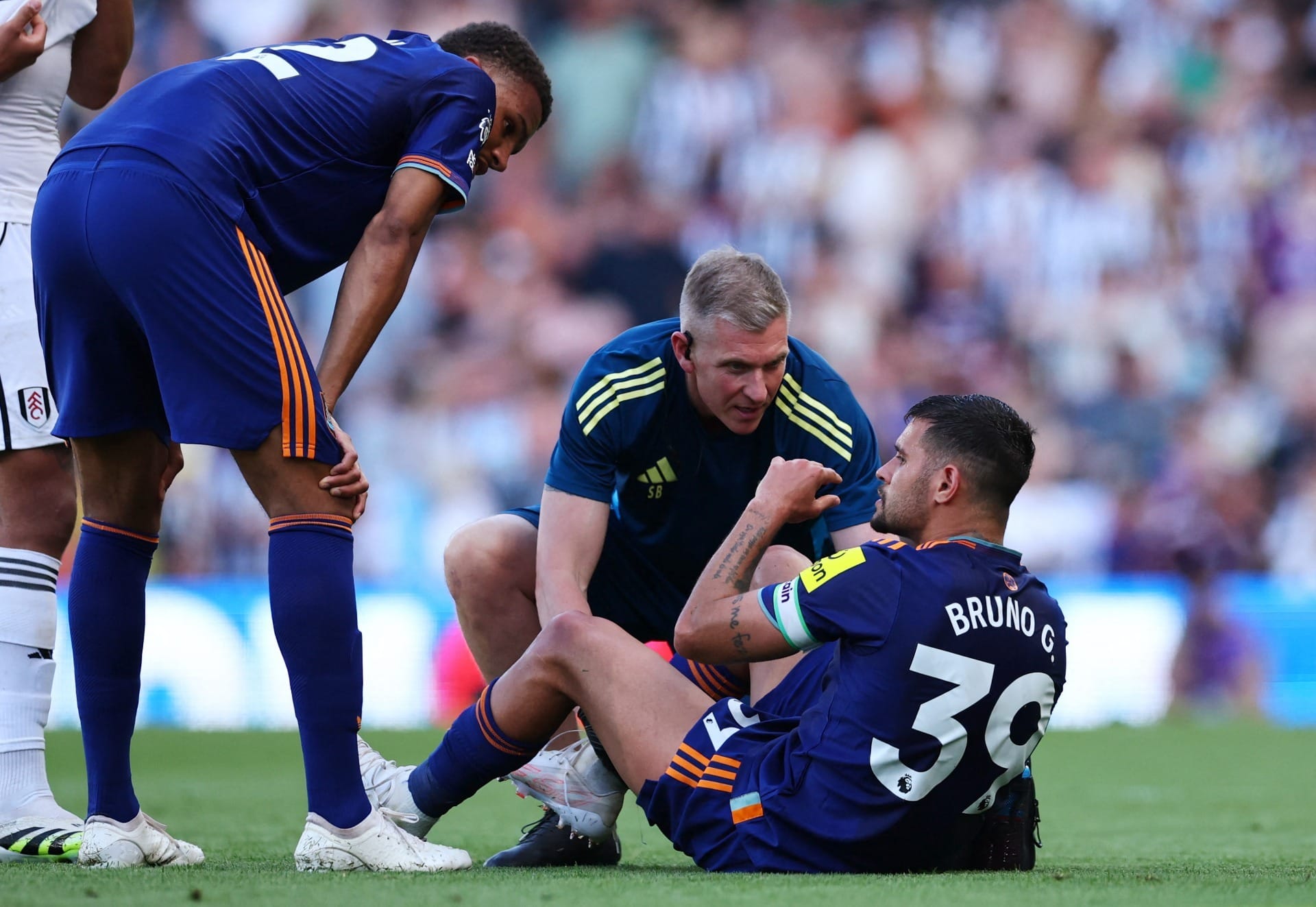 Bruno Guimarães é substituído em jogo do Newcastle e liga alerta na Seleção