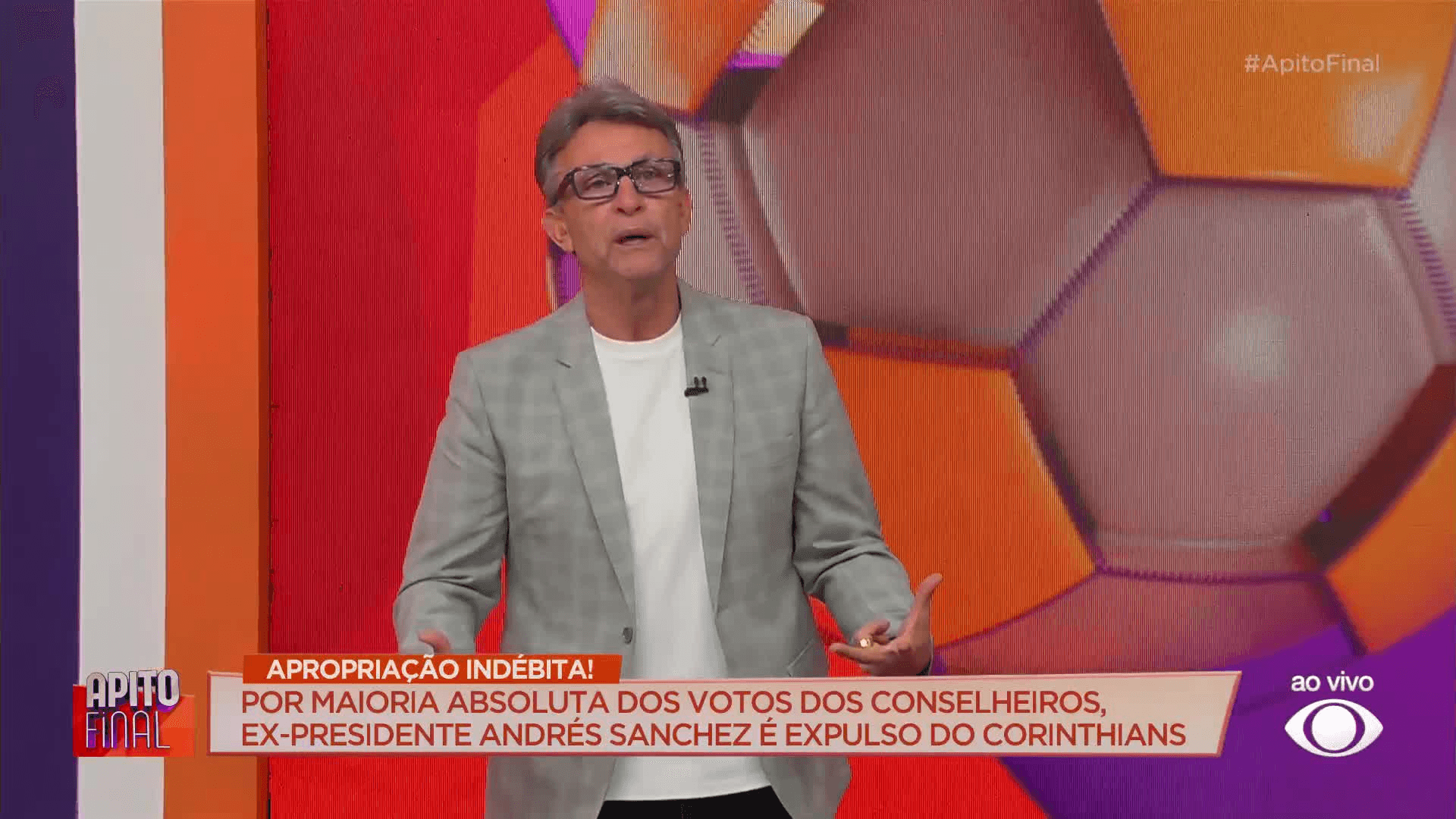 Neto diz que expulsão de Andrés é um "marco histórico" para o Corinthians