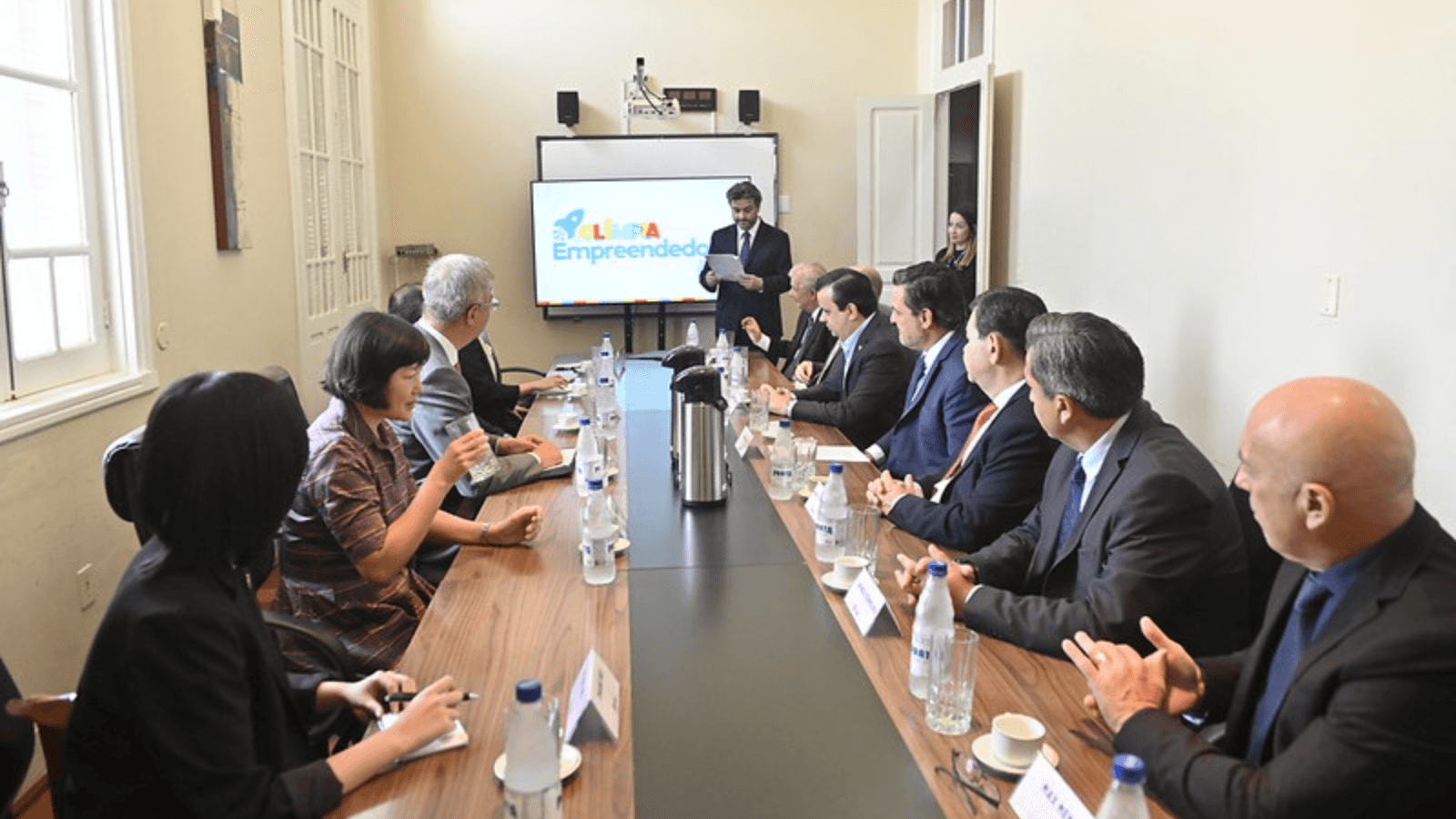Olímpia fortalece relações internacionais e recebe a visita de embaixador