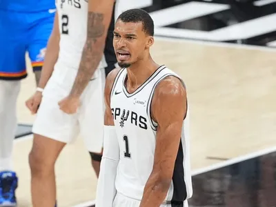 NBA: Wembanyama brilha, Spurs vencem Thunder e empatam final do Oeste