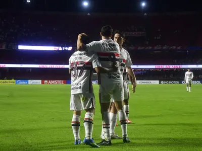 São Paulo registra pior público de 2026 na vitória contra Boston River