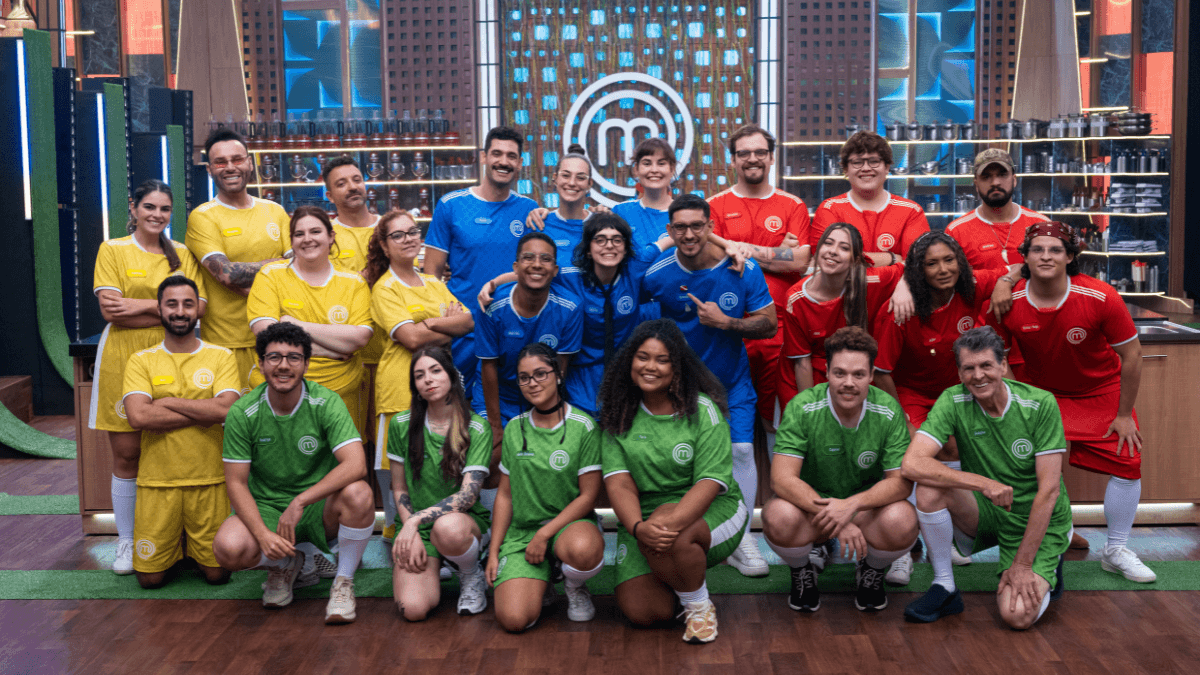 Na primeira seletiva da temporada, os concorrentes são divididos em grupos para uma competição digna de Copa do Mundo