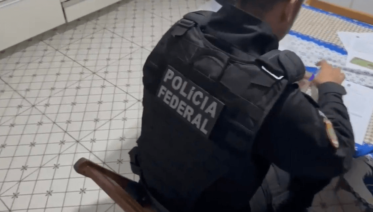 PF investiga grupo suspeito de desviar R$ 2 mi de clientes da Caixa